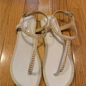 White Betsey Johnson Diane Flats Sandals. (Size 7)